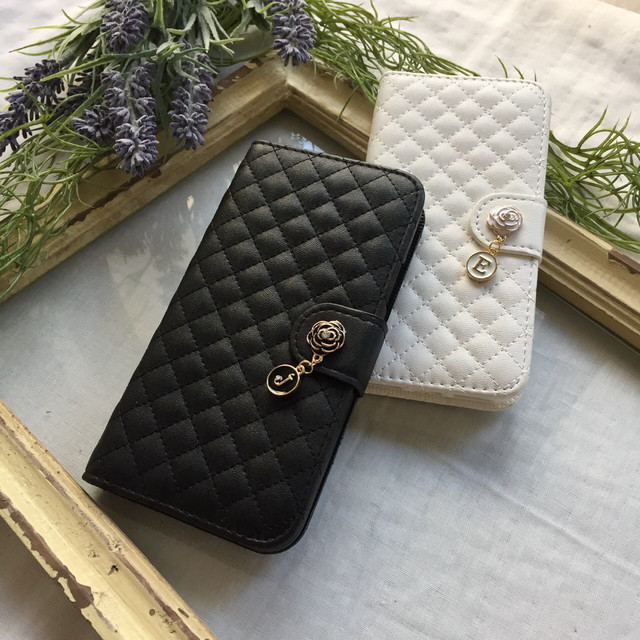 レザー調キルティングスマホケース 手帳型 カメリア イニシャル シャネルストーン Iphonoeケース スマホカバー カード収納 スマホスタンド Babyselect