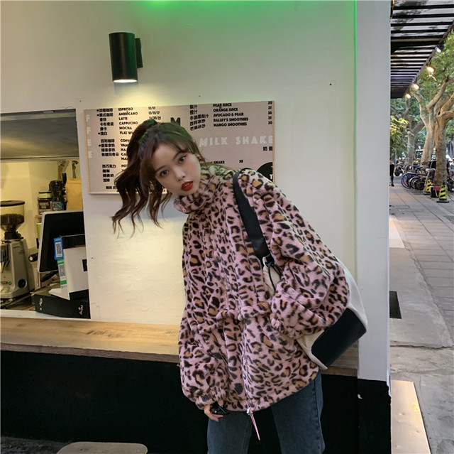 秋冬のあったかコーデ もこもこ プルオーバー ハイネック レディース メンズライク フェミニン ボアコート 秋冬 ヒョウ柄 レオパード柄 メンズライク 古着 ストリート系 Ptnym2425 Shop Suba