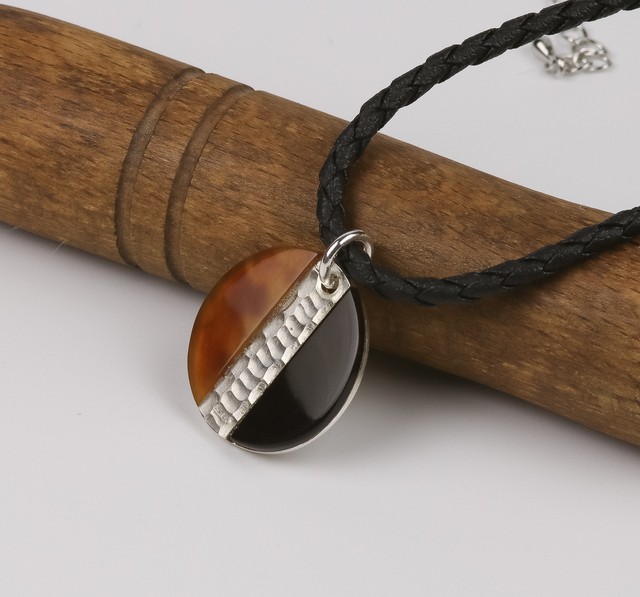 丸 ツ ー カ ラ ー 本べっこう シルバーネックレス 工房はしもと