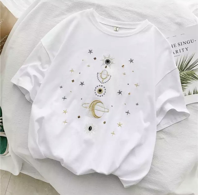 お取り寄せ商品 Tシャツ 半袖 星 月 刺繍 シンプル カジュアル オシャレ レディース 丸首 韓国 原宿 ゆめかわいい 病みかわいい Candy Melts