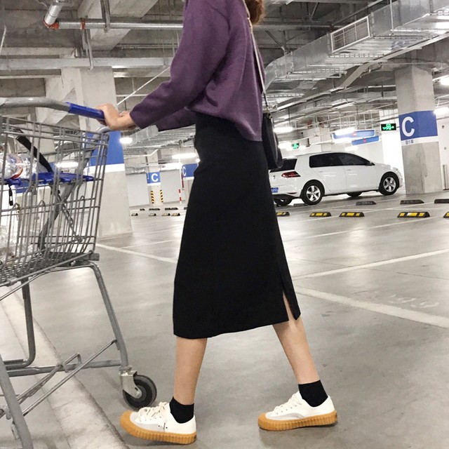 バックスリットスカート スカート Aライン ブラック スリット シンプル 着回し 韓国 オルチャン 韓国レディースファッション通販 ポワン