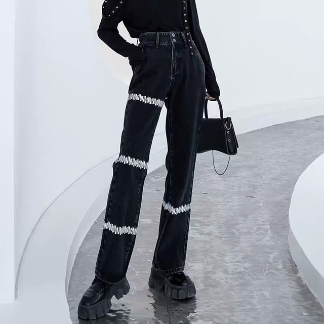 wave design over pants