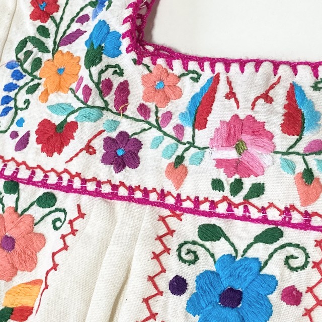 メキシコ刺繍 キッズワンピース１００ Pinata ピニャータ メキシコ刺繍と服飾小物のお店