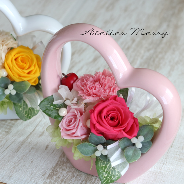 ハートの花器のプリザーブドフラワーアレンジ ギフトラッピング Parterre