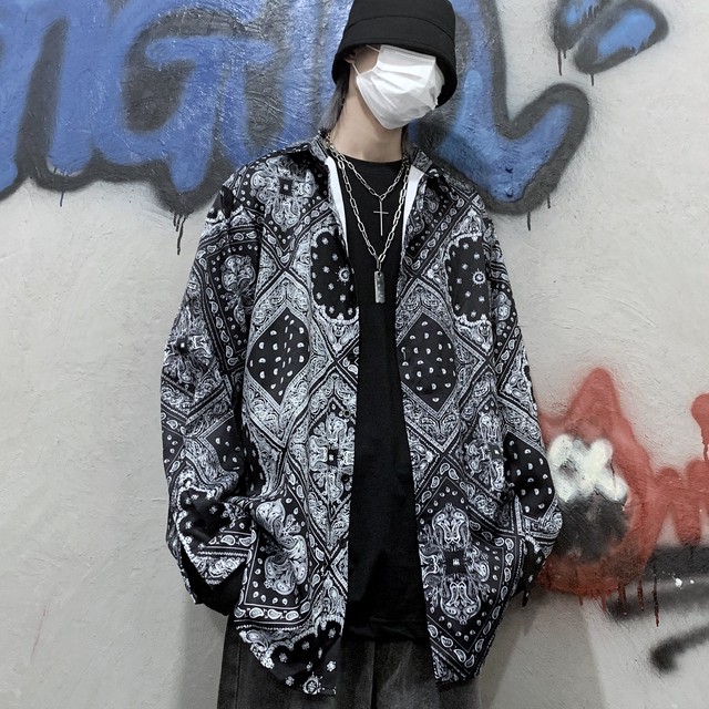 新品 Koreaダークネス ブラック X ホワイト花柄シャツブラウス メンズレディース 大人女子 ロング ホワイト レトロ ストリート フラワーデザイン 韓国 韓流 オルチャン K Pop アイドル ジャケット スーツ Tシャツ カーディガン ニット フーディー トレーナー シャツ