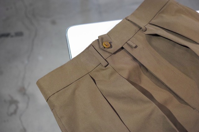 NEAT <WIDE> ENGLAND VENTILE