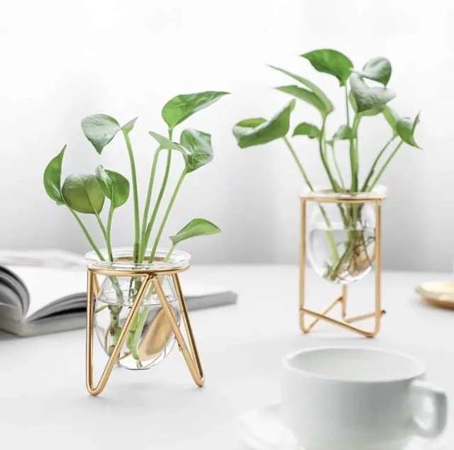 ミニ花器 花瓶 フラワーベース アイアン 一輪挿し 北欧インテリア White Style 北欧インテリア 韓国インテリア ホワイトインテリア 海外インポート スタイリッシュ