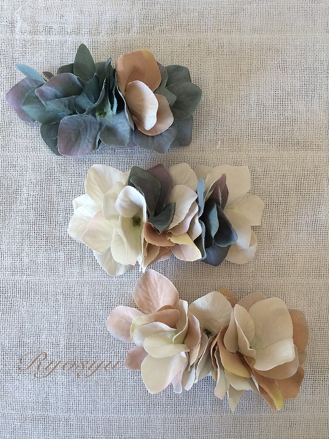 アンティークカラーのアジサイ ヘアクリップ お花作家の店 良秋ryosyu