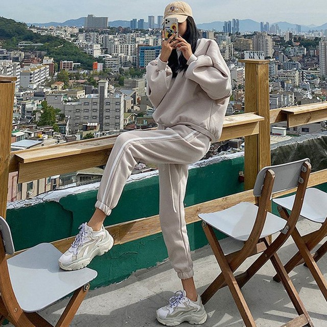 サイドライン スウェット セットアップ レディース バルーンスリーブ スエット上下セット ナイトウェア ルームウェア ジャージ 2点セット 長袖 オシャレ 可愛い 春 Officewalaa オフィスワラア レディースファッション スタイル
