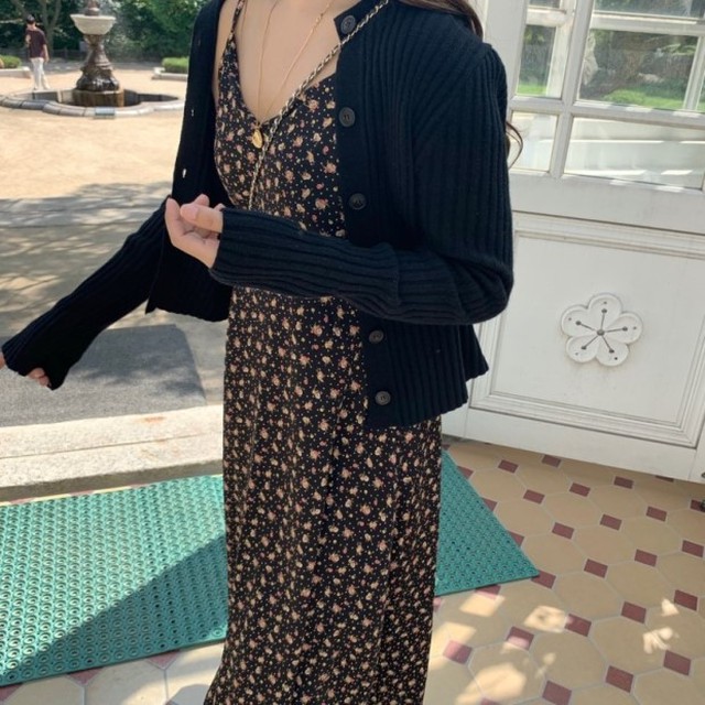 花柄 ワンピース ２点セット 春夏 カーディガン セットアップ 韓国 ファッション レディース 春服 ロングワンピース キャミソールワンピース ロング 小花柄 可愛い フレアワンピース ニットカーディガン コーディネートセット Vestito