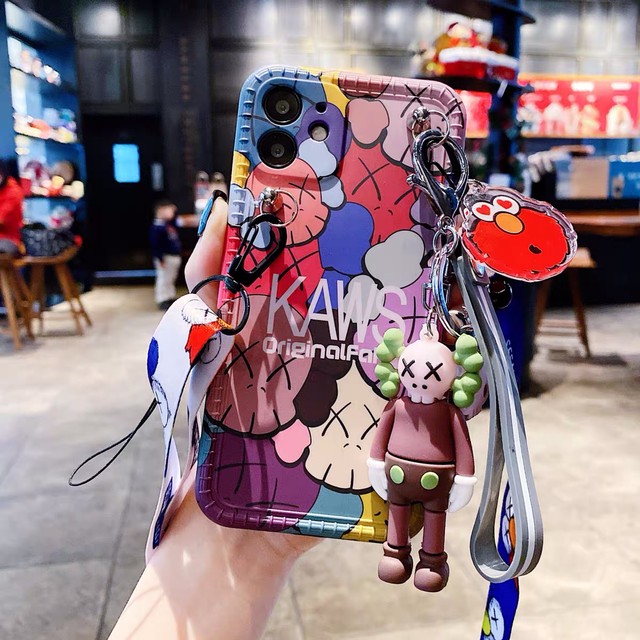 ショルダー アクセサリー付き Kaws Iphoneケース Iphoneカバー おしゃれ インスタ 可愛いiphoneケース Melissa