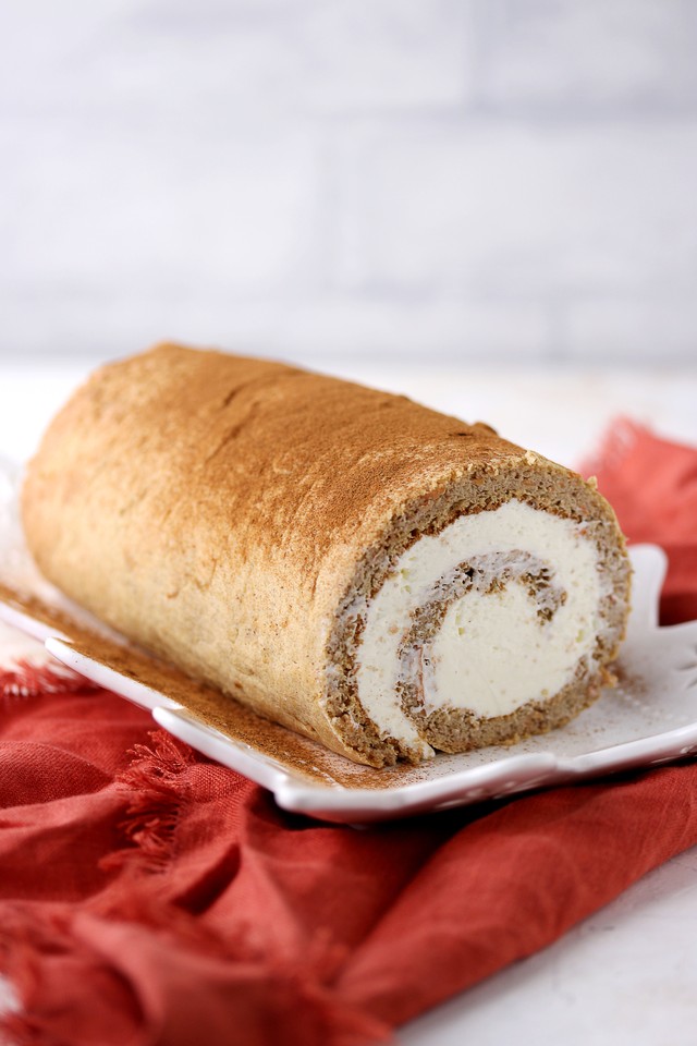 低糖質キャロットケーキロールケーキ Keto Carrot Cake Roll ケトライフ