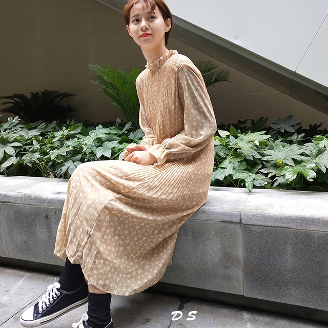 プリーツ ワンピース フリル 長袖 ミモレ丈 ゆったり レディース ファッション ガーリー フェミニン ナチュラル 25 La Vie En Rose