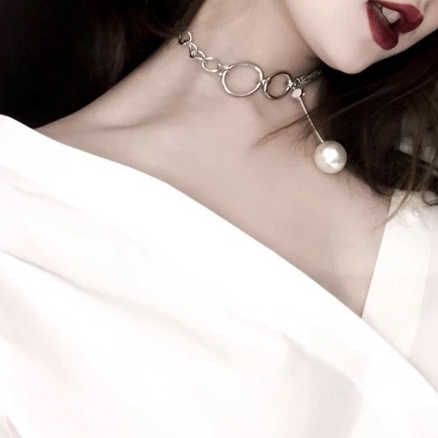 silver chain choker