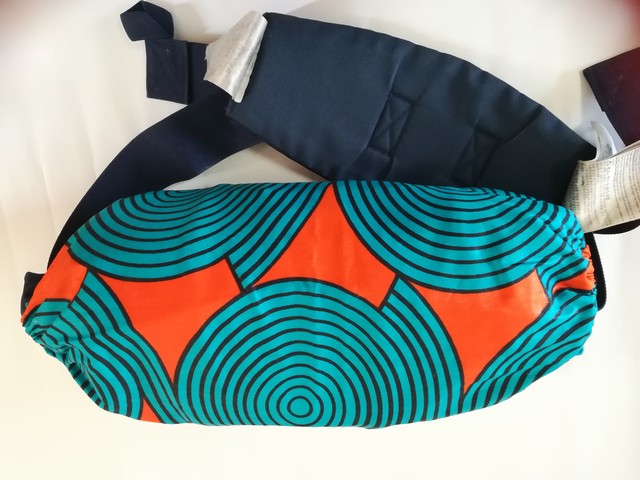 西アフリカwax生地 抱っこ紐 エルゴ 収納カバー オレンジ青のうずまき Senejapo セネジャポ 西アフリカ 布 服 ハンドメイド雑貨