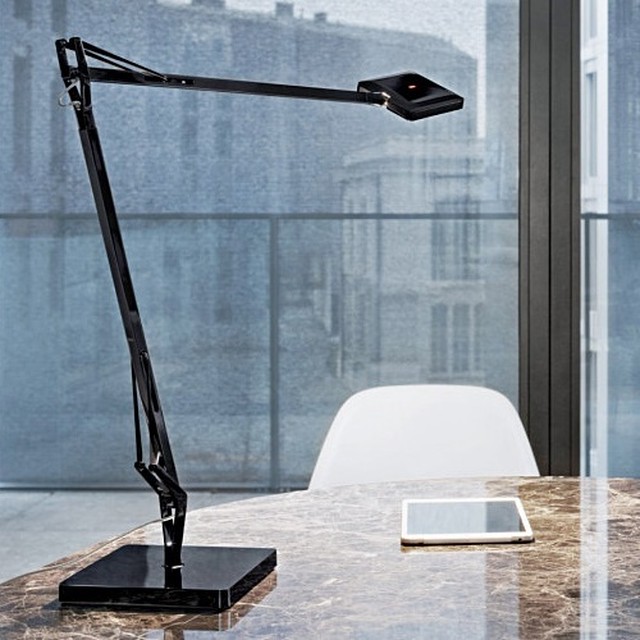 FLOS-KELVIN EDGE