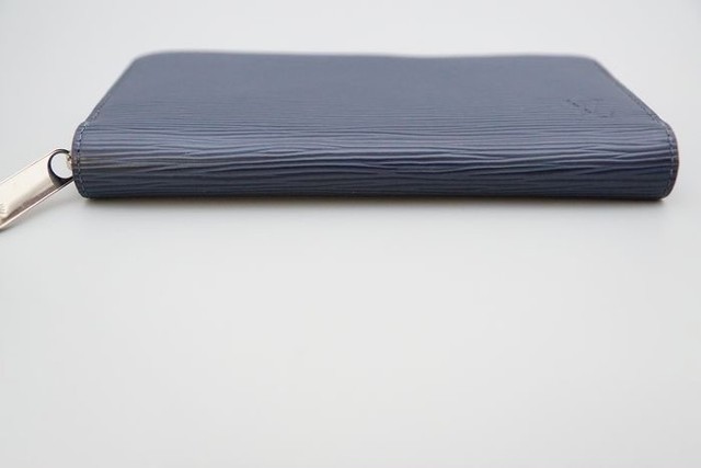 極美品 新品同様 Louis Vuitton ルイ ヴィトン エピ ジッピーウォレット アンディゴブルー M メンズ コインケース 小銭入れ 11 319 Re Sha