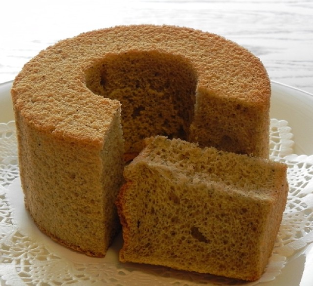 たまご農家のふんわりシフォンケーキ 黒豆きな粉 冷凍便 芦田ポートリーの幸世村たまごのお店