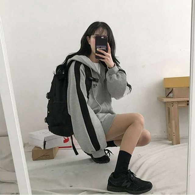 ライン パーカー レディース 韓国 ファッション 秋服 レディース ジップアップ 袖ライン パーカー スポーツミックス ビッグシルエット ビッグパーカー カジュアル ストリート オルチャン ファッション グレー ブラック Vestito