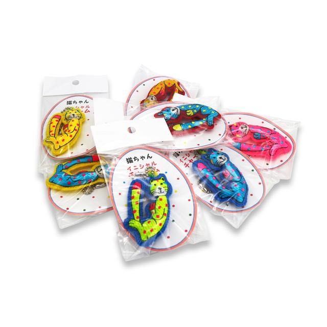 猫ちゃんアルファベットチャーム V The Librtto Made In Tokai