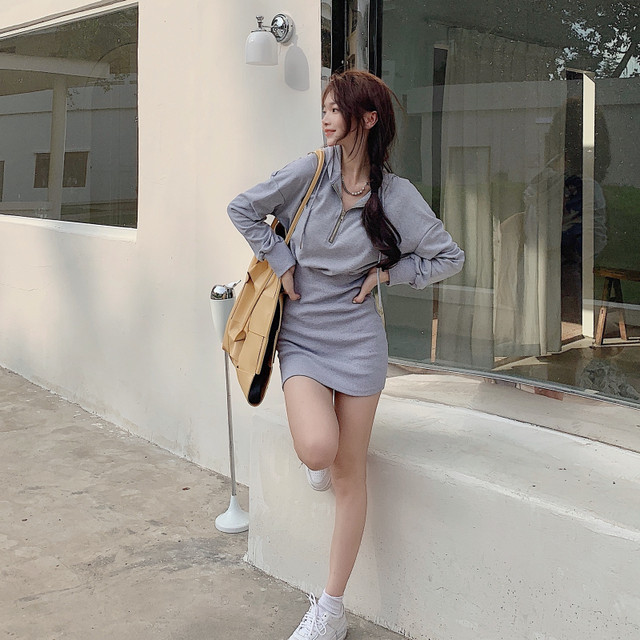 全2色 ハーフzipパーカーワンピースミニ丈 カジュアル スポーティー 秋冬 お出かけ デート 女子会 デイリー 長袖 ハイウエスト 無地 Arroser