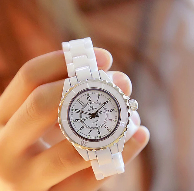 ホワイト セラミック レディース腕時計 新品 大人気 セラミック 腕時計 フレア