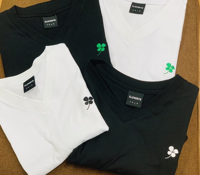 Vネックシャツ クローバー刺繍 Cloverts