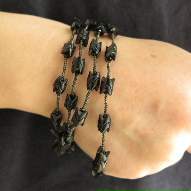 スネークビーズ 黒 メタルビーズ ネックレス アンティークビーズアクセサリー工房 Marujyu To C