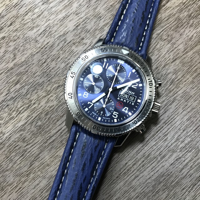 Sinn シャークスキン ブルー Miyako 時計店 特殊時計 Sinn 取り扱い店