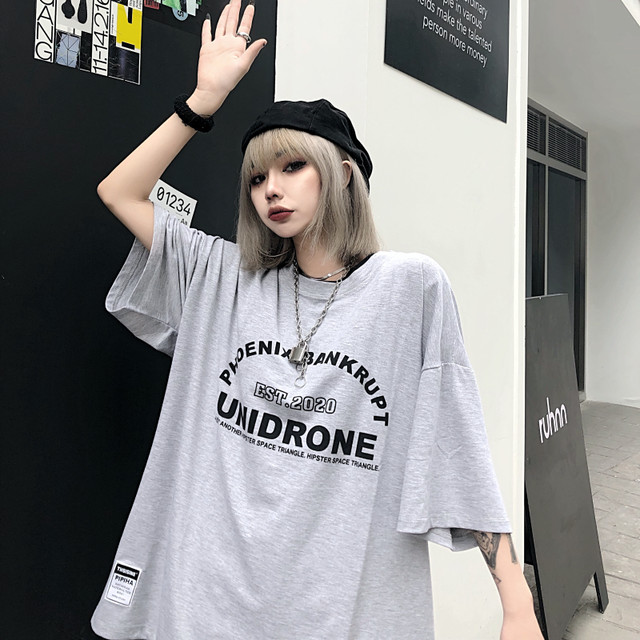 トップス 夏服韓国ファッショントレンドプリントルーズtシャツ 夏物 Museum Pleglad Demon