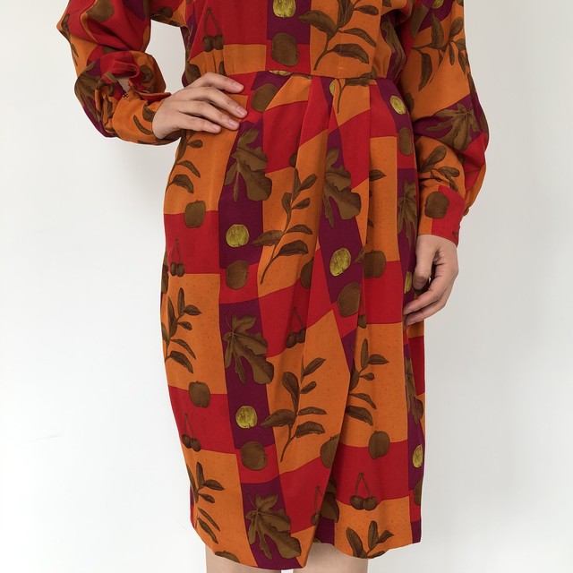 フルーツ柄 ワンピース ドルマンスリーブ Monique Vintagestore 古着の通販サイト