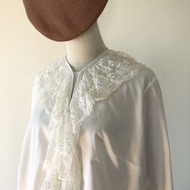 ヨーロッパ古着 たっぷりレース フレア袖 長袖 ブラウス 白 春夏 Anita レトロ ヴィンテージ リメイク 送料無料
