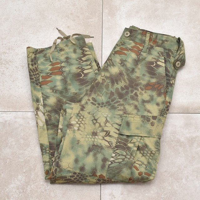 Geometric camouflage B.D.U. cargo pants