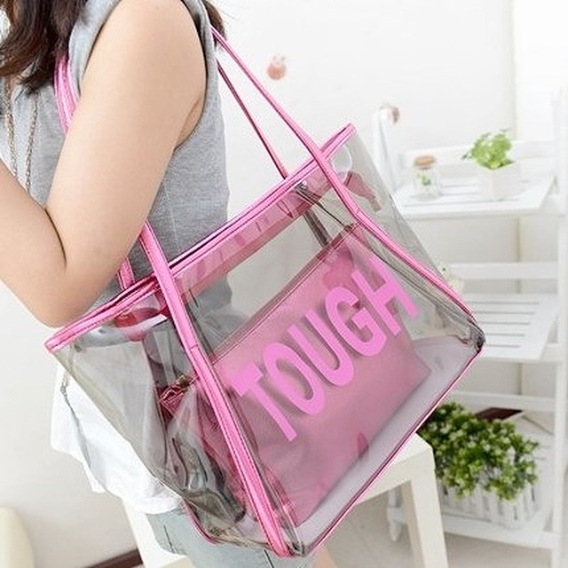 バッグ ハンドバッグ クリアバッグ 大容量 大きめ ビーチ 浜辺 海 プール 防水 ポーチ付き セット 英字 夏 透明 カジュアル シンプル 旅行 デート 女子会 お出かけ おしゃれ 大人 可愛い ワンピの里