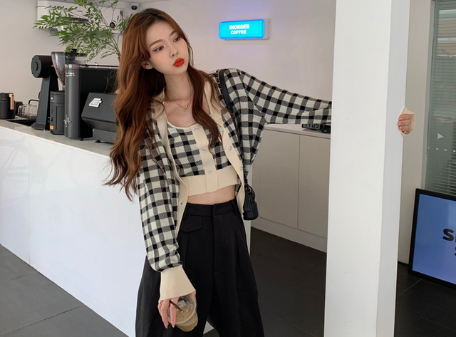 春のギンガムチェック 単品販売 レトロ可愛い カーディガン トップス レディース カーディガン ニット カーデ ギンガムチェック チェック柄 ボタン かわいい トレンド 韓国ファッション 春 秋 カジュアル きれいめ 大人可愛い 10代 代 送料無料 韓国レディース