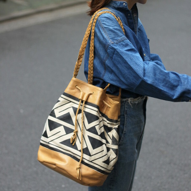 Bad バッド リアルレザーバッグ 8we Blue Lotus