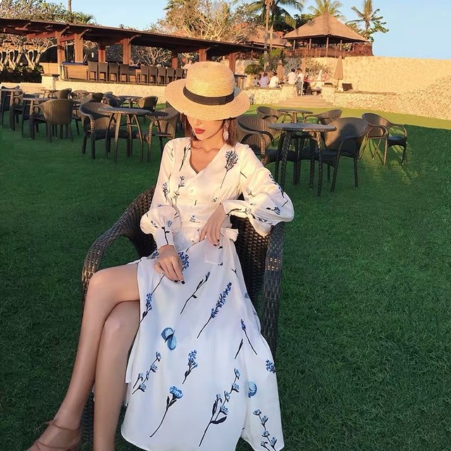 Op5 送料無料 春新作 ブルーフラワー シフォンフレア 白ワンピース リゾートワンピース リゾートワンピ リゾートコーデ シフォンワンピース フレアワンピース ロングワンピース 膝下ワンピース ミドル丈ワンピース ホワイトワンピース 白ワンピ 春服 春ワンピ