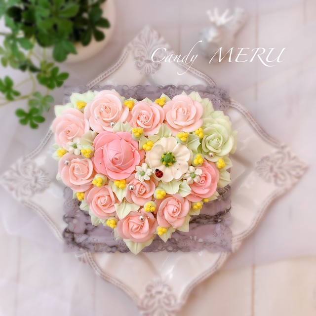 薔薇のハート形フラワーケーキ チーズケーキ味 Candy Meru アニバーサリーケーキショップ