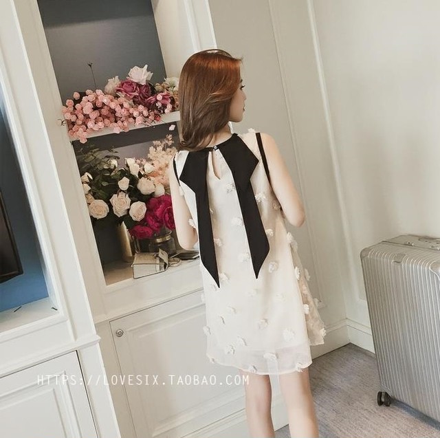 ミニワンピース ノースリーブワンピース リゾートワンピース ミニドレス ミニ丈 ショート丈 ラウンドネック ノースリーブ 無地 コントラスト Aライン リボンタイ バックコンシャス ３dぽんぽん 大人可愛い フェミニン フォーマル シンプル きれいめ エレガント 春夏