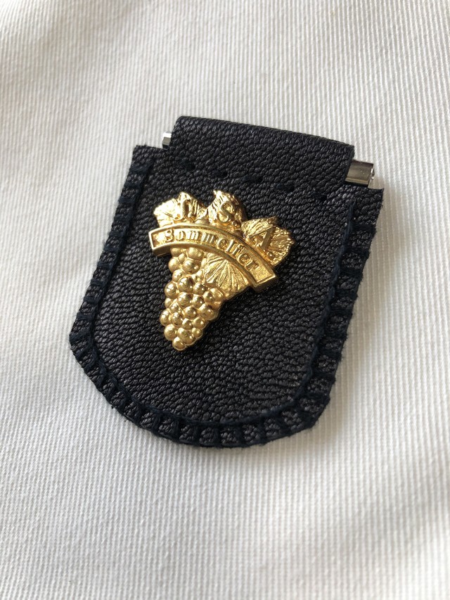 新式タイタック ブラック革 ソムリエバッジ用台布tomolether