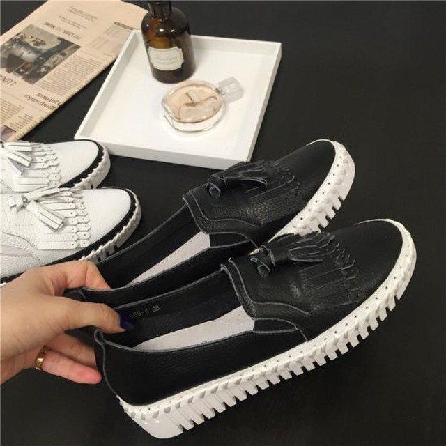 スニーカー レディース 黒 冬 かわいい 厚底 革靴 タッセル フリンジ 靴 ローファースニーカー レディース 黒 冬 かわいい 厚底 革靴 フリンジ 靴 タッセル ローファー Leaflower 001 リーフラワー レディースファッション専門店