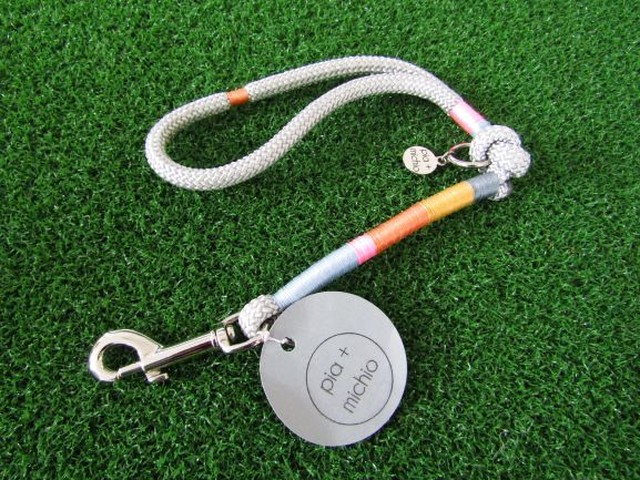 ドッグリード ロープタイプ/ショート/ライトグレー【ショートタイプって思ったより使いやすい!ロープに明るいカラーの糸がたくさん☆】