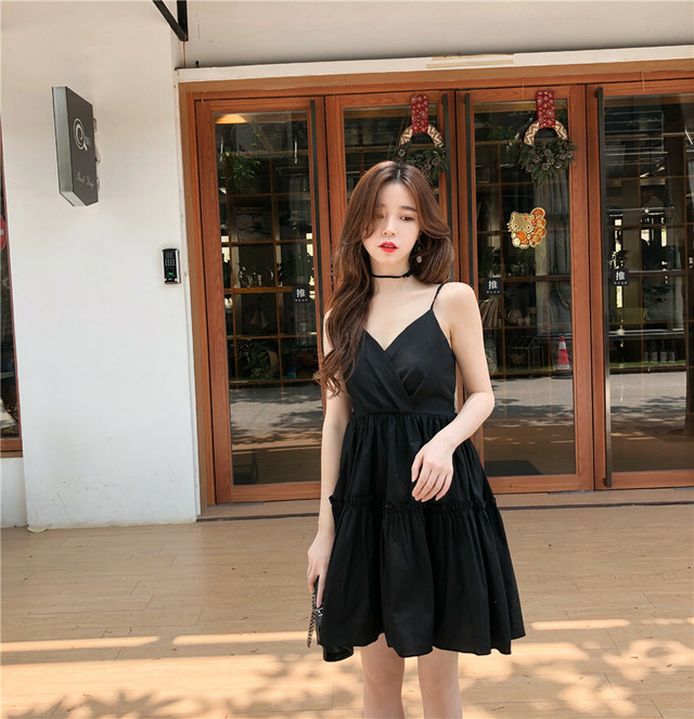 ふんわり バックリボン リゾートワンピース ミニ丈 ウエストリボン セクシー シンプル バックコンシャス ワンピース 旅行 ビーチ 海 プール デイリー きれいめ ガーリー フェミニン 人気 デート トレンド 流行り 大人 こなれ感 春夏 春夏コーデ Sugar Daystyle