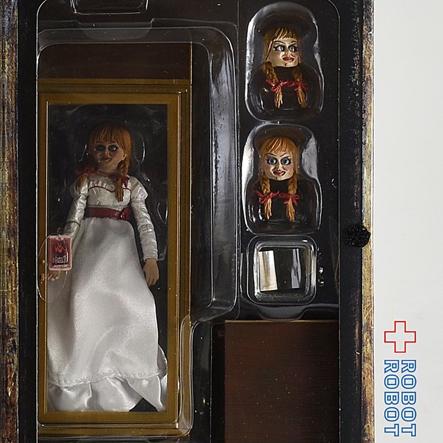 ネカ アナベル 死霊博物館 アナベル With ショーケース アルティメット 7インチ アクションフィギュア Robotrobot