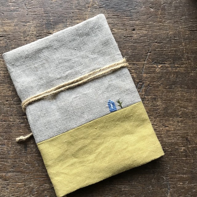 刺繍ブックカバー きのこ リネン Handmade Yd 108