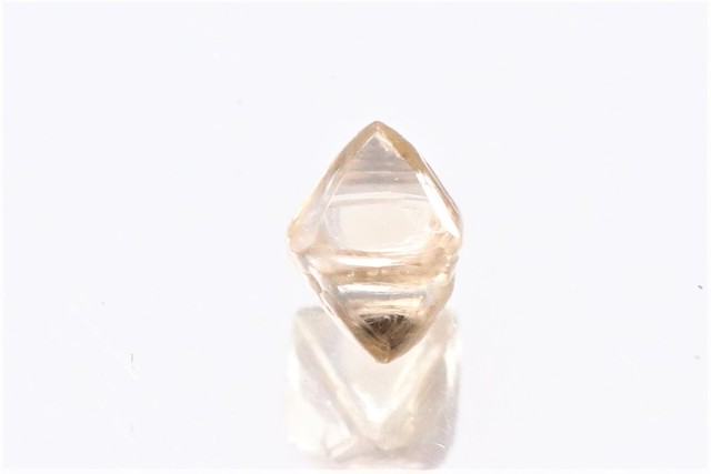 「ソーヤブル」原石 〇天然ダイヤモンド 〇ブラウン 〇0.20ct