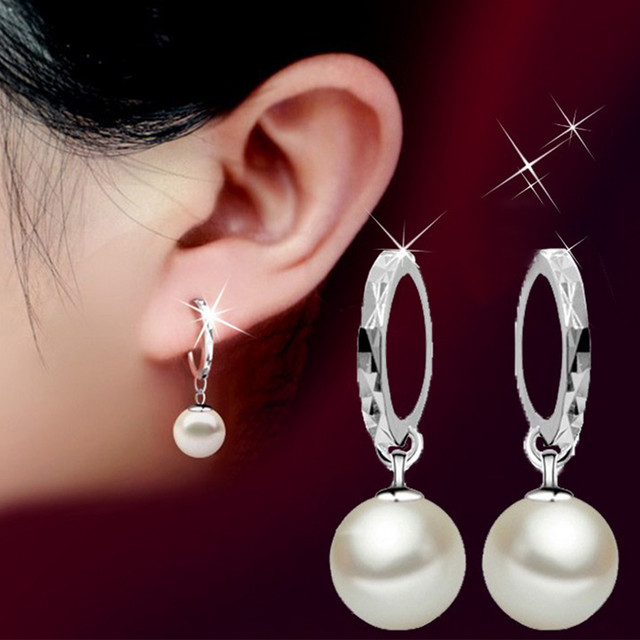 【煌めく万能ピアス】揺れる大粒フェイクパール シルバーピアス