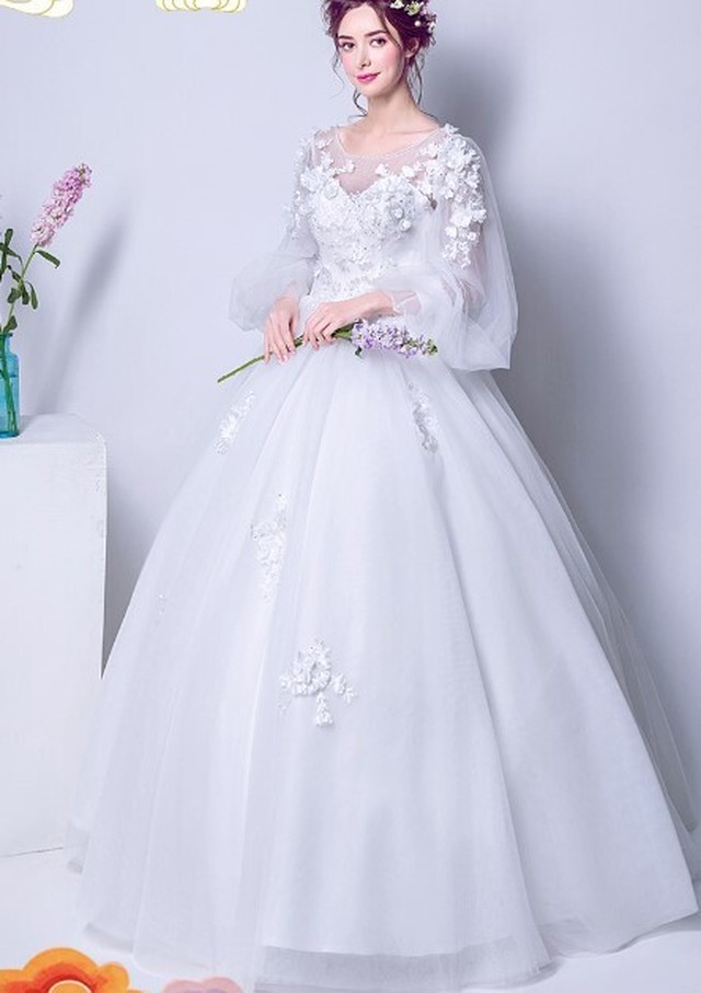 高品質 ウエディングドレス ホワイト ソフトチュール ロング 人気上昇 エレガント 可愛い 編み上げ 細見えシルエット Cinderelladress