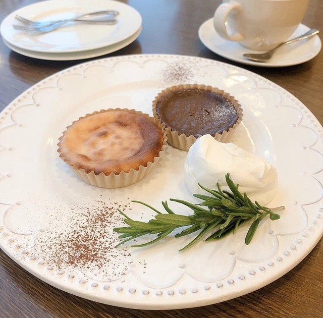 ミニチーズケーキ8個詰め合わせ ギフトok The Plain Sweets Tokushima