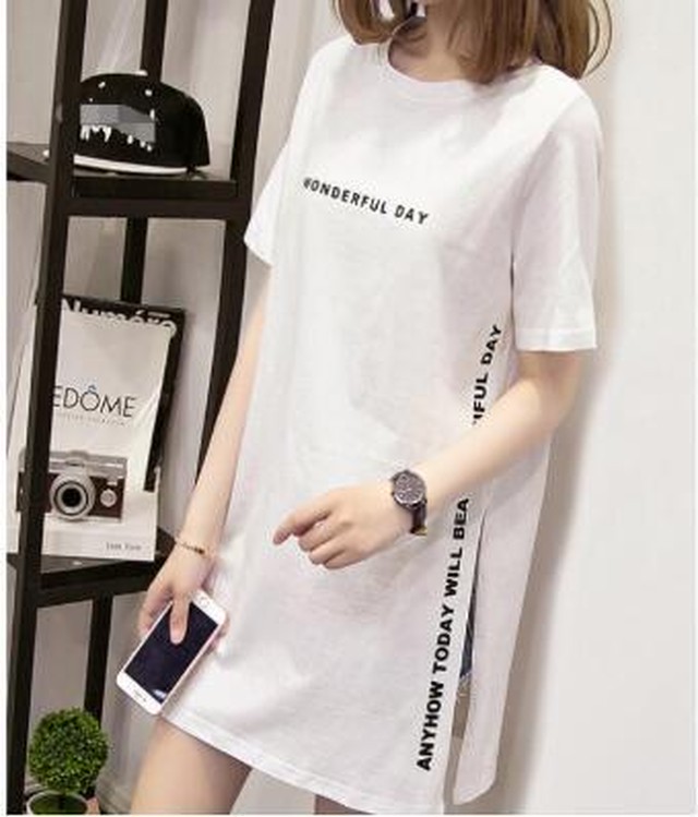 0194 送料無料 かわいいロングtシャツ 韓国ファッション 女性 レディース ファッション モノクロ シンプル M L Xl 英字 白 黒 A Family えぇふぁみりー